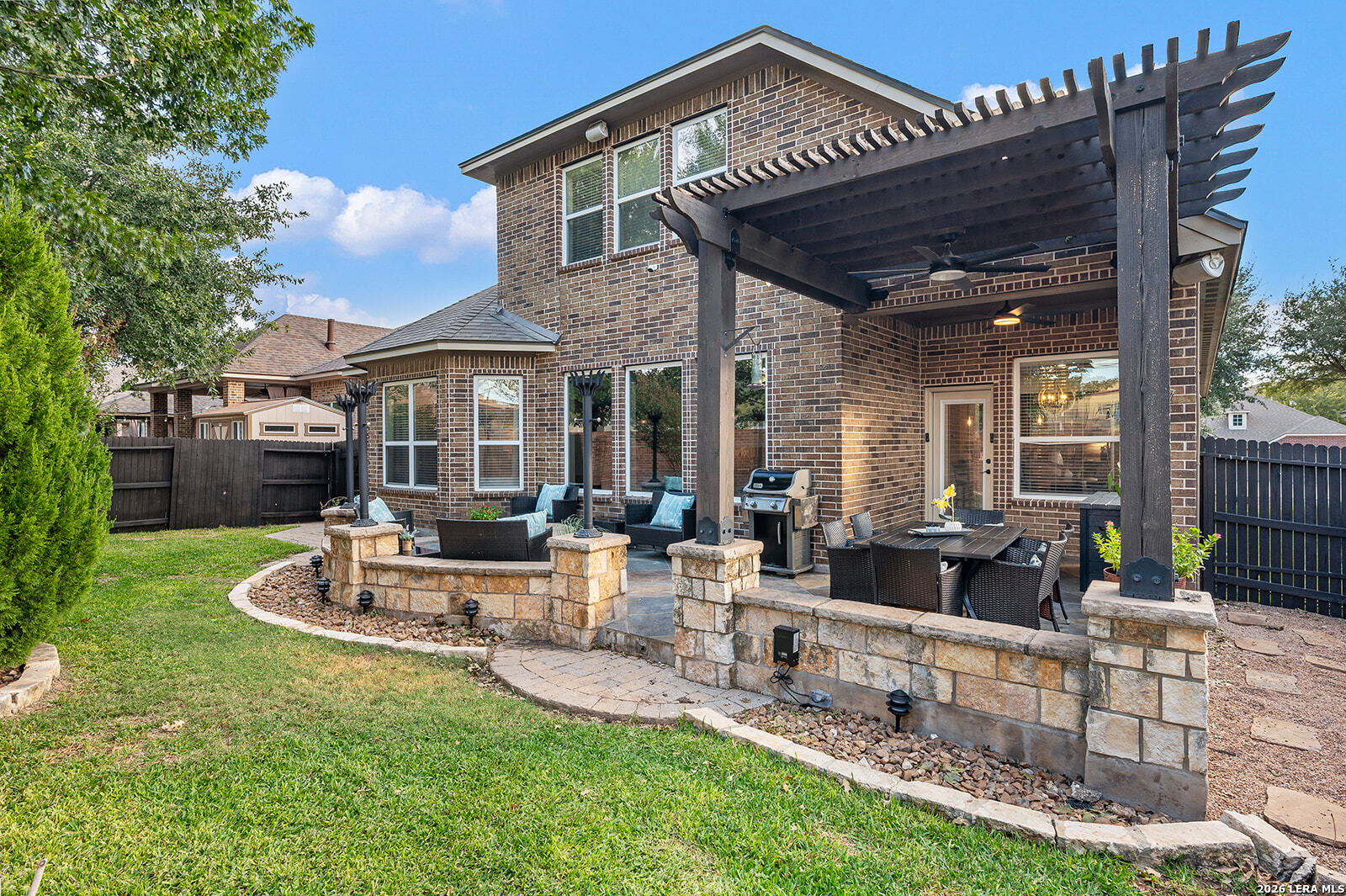 10753 Barnsford Ln, Helotes, TX 78023