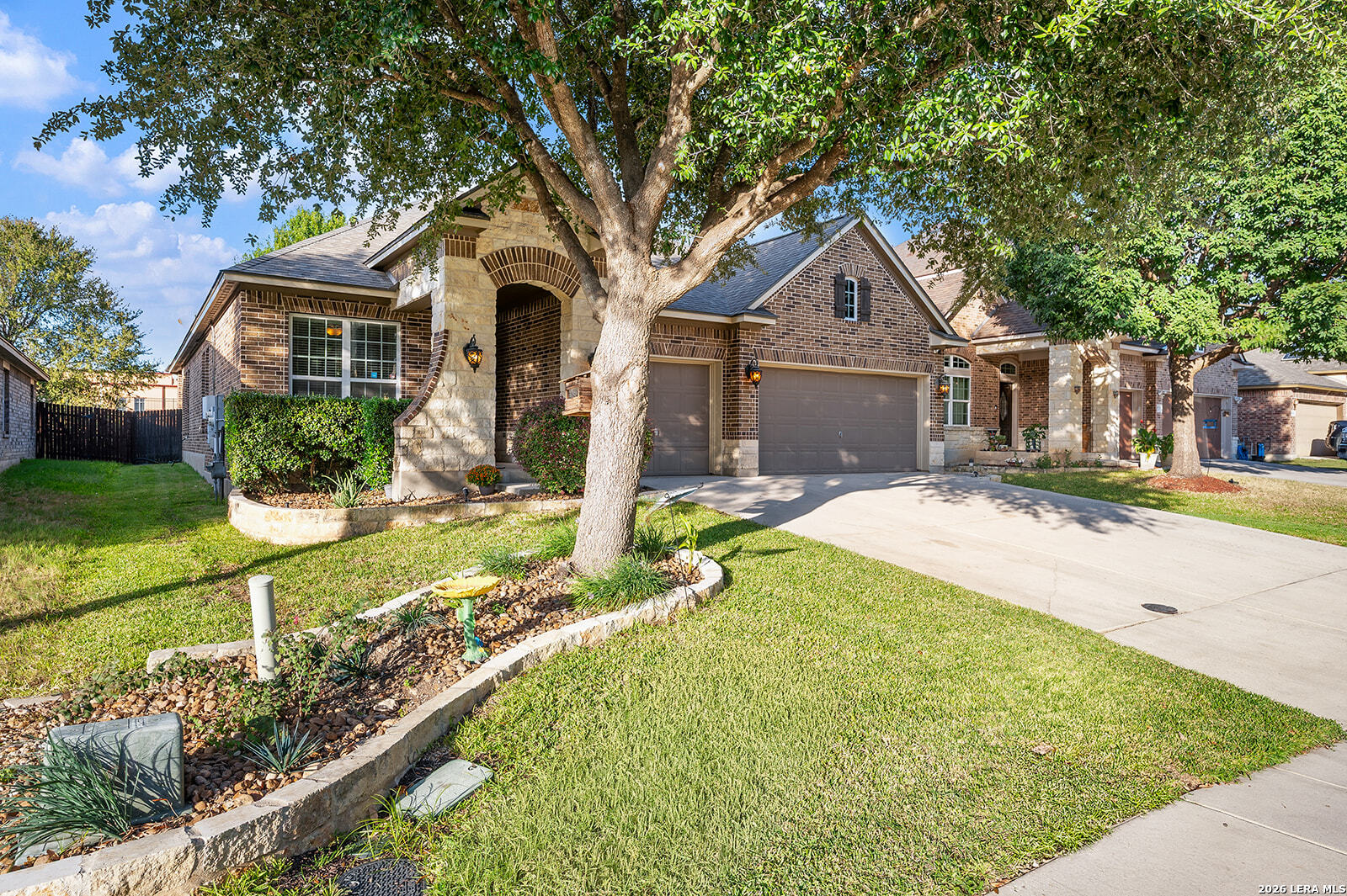 10753 Barnsford Ln, Helotes, TX 78023