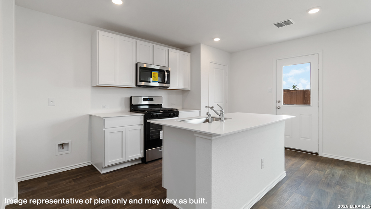 20030 John Wayne Rd, Lytle, TX 78052