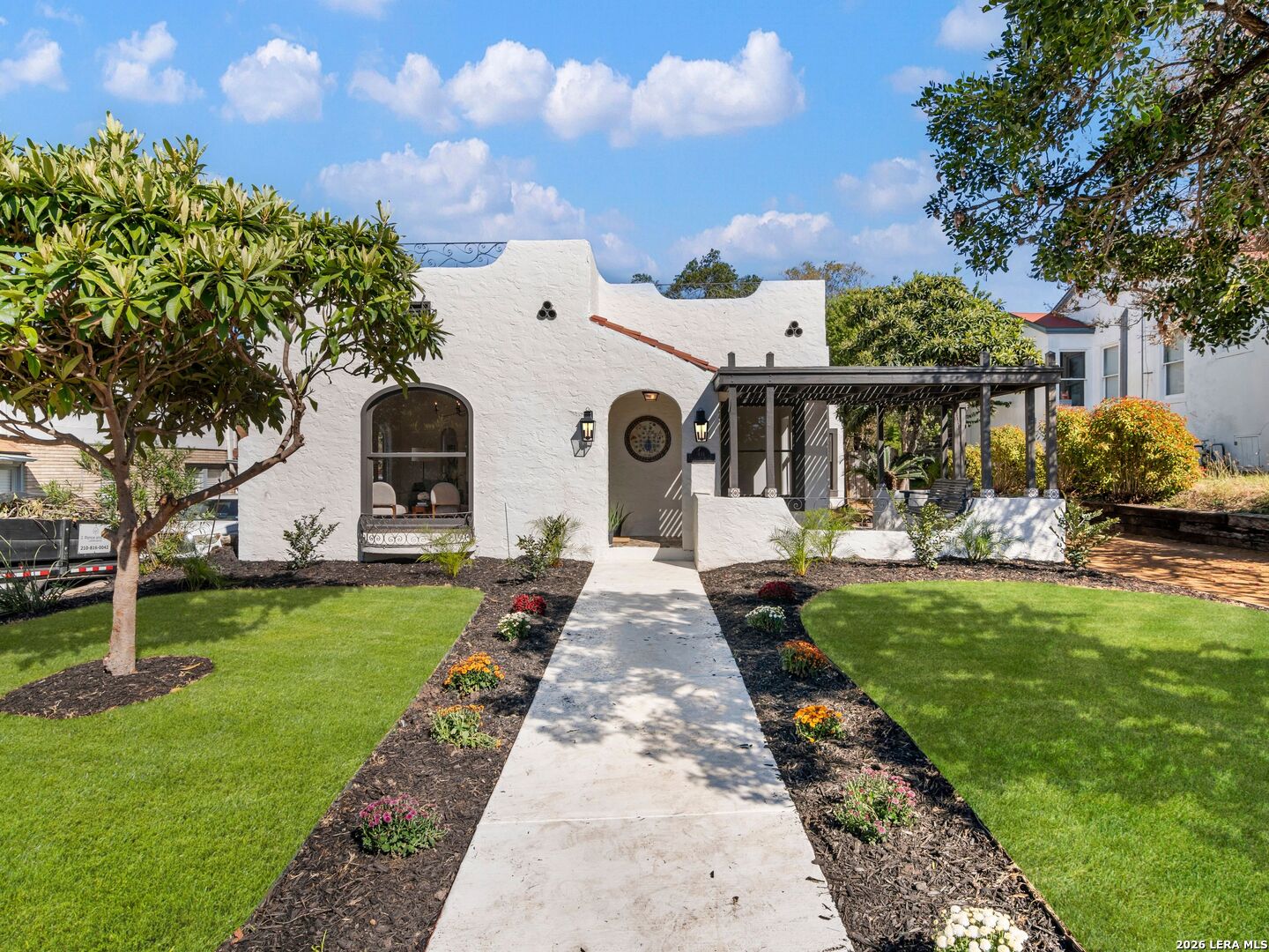 Property photo for 411 PARLAND PL, San Antonio, TX