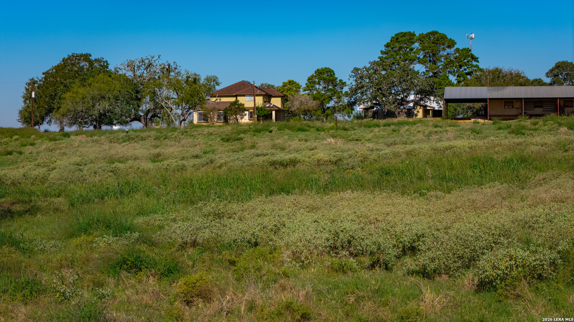 377 Us Highway 181 S, Floresville, TX 78114