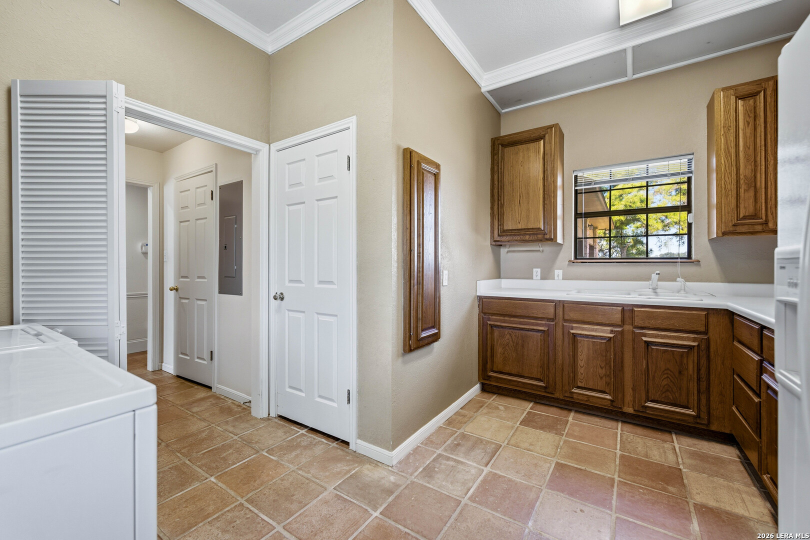 377 Us Highway 181 S, Floresville, TX 78114