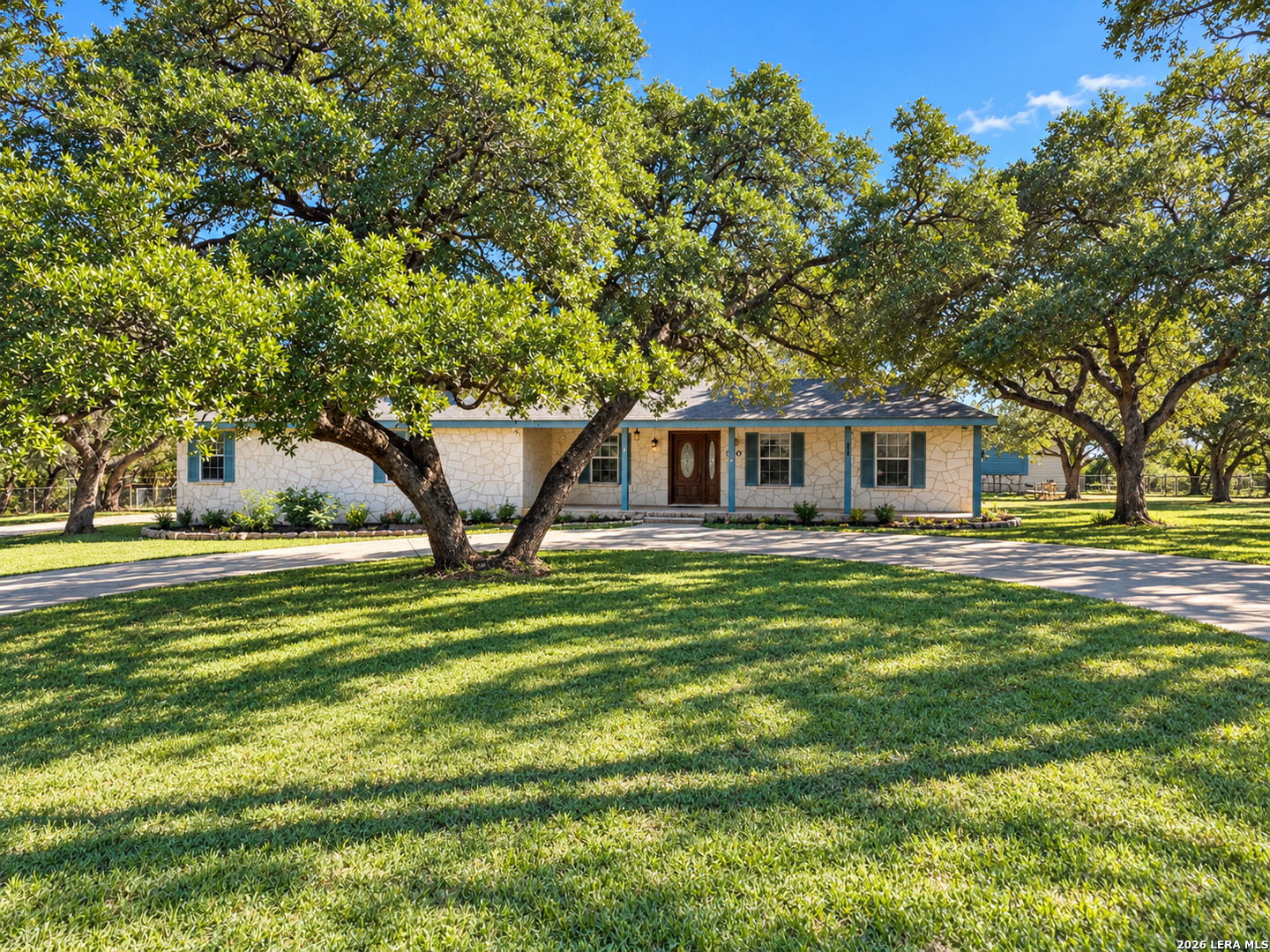 Property photo for 580 Lone Oak Rd, New Braunfels, TX