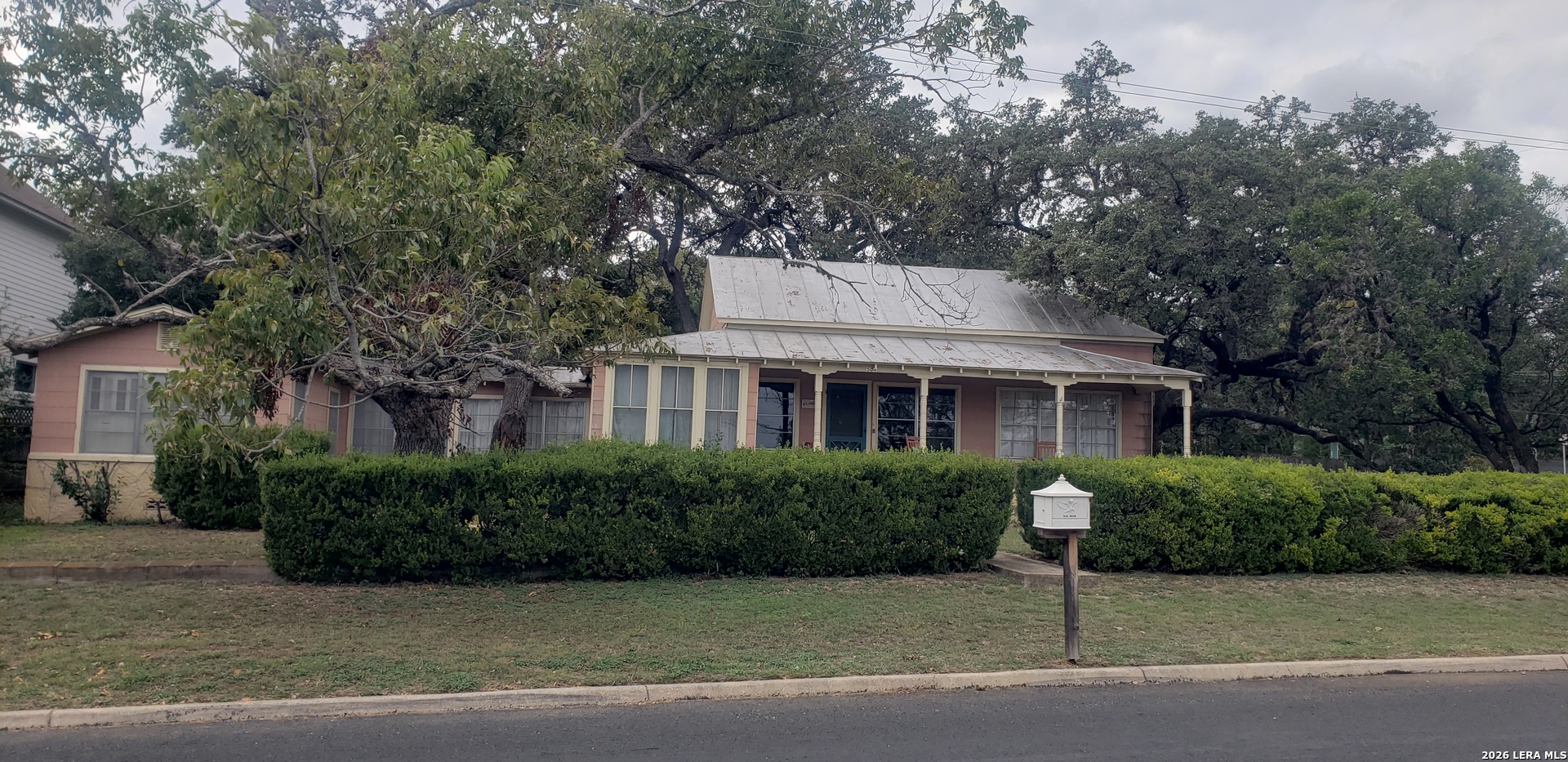 504 SCHWEPPE ST, Boerne, TX 78006