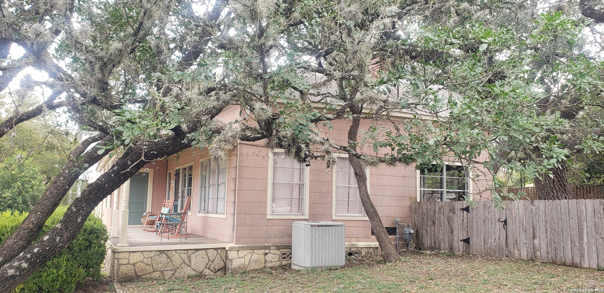 504 SCHWEPPE ST, Boerne, TX 78006