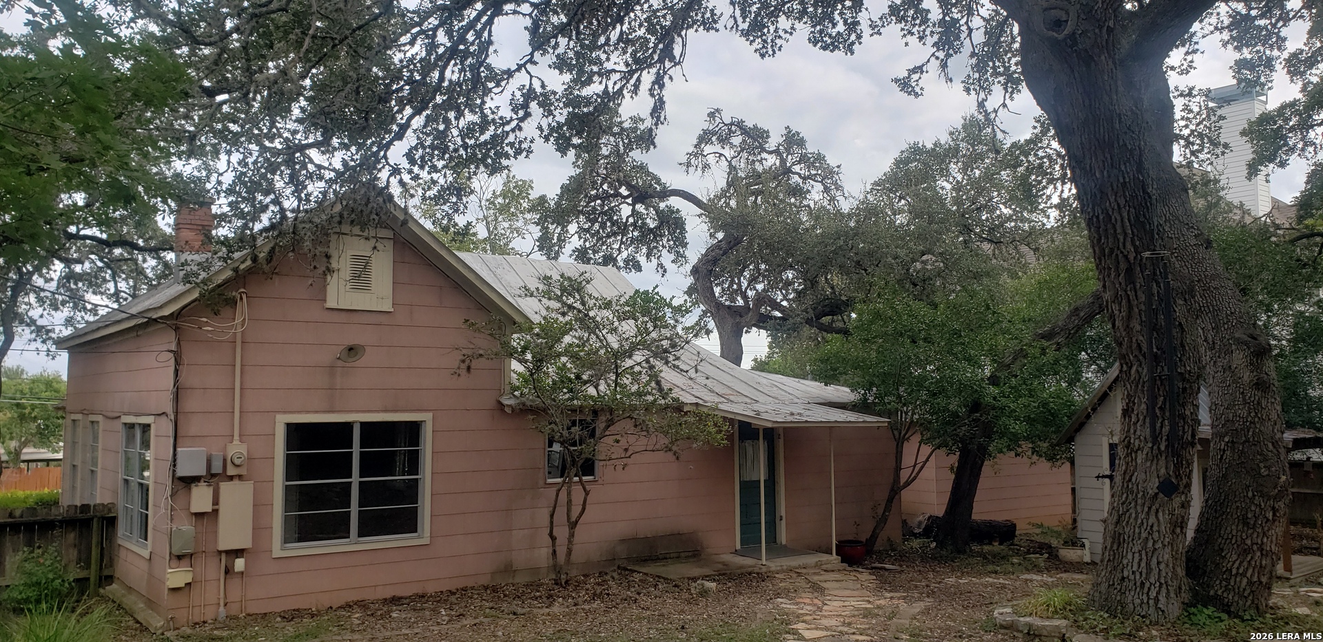 Photo 4 of Single family home for sale at 504 Schweppe St, Boerne, TX 78006 | MLS# 2026746 | Listing updated on 2026-10-28