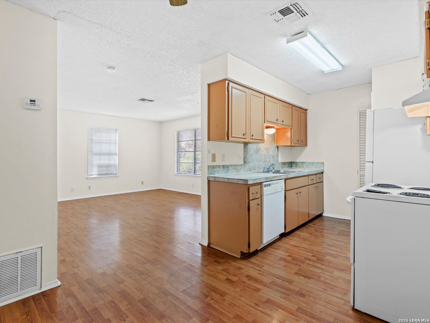 2015 Anchor Dr, #4, San Antonio, TX 78213