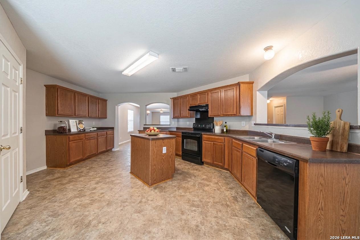 Photo 4 of Single family home for sale at 2111 Red Rock Xing, San Antonio, TX 78245 | MLS# 2026789 | Listing updated on 2026-10-29