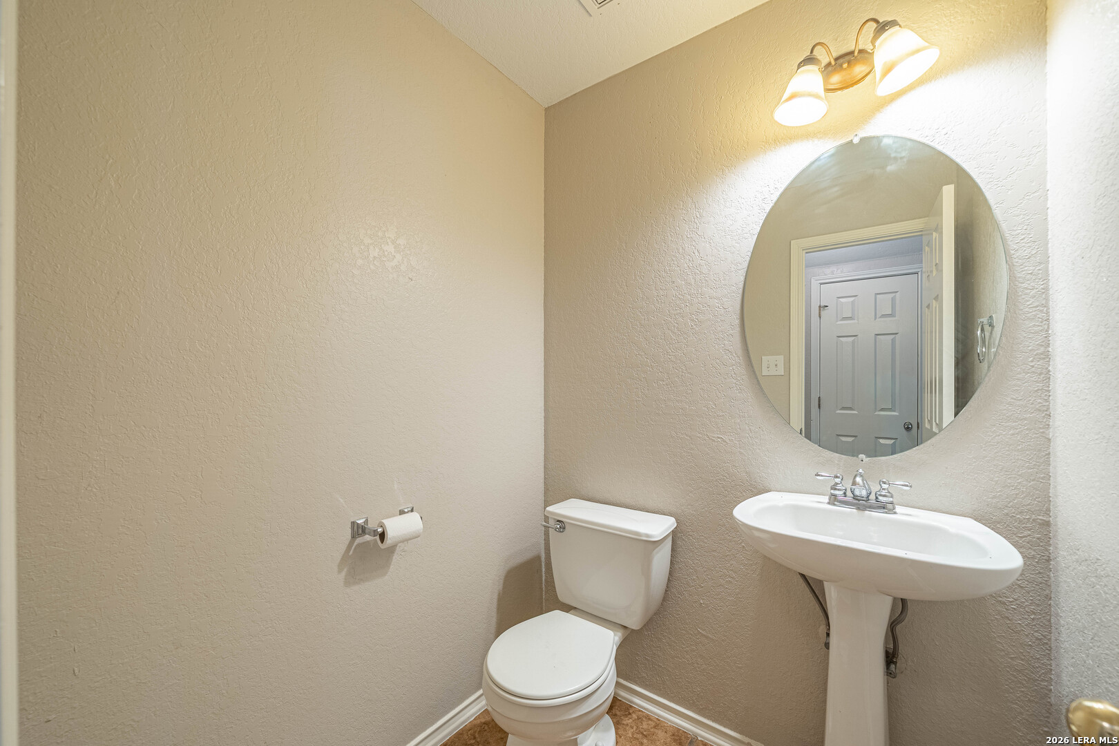 2111 RED ROCK XING, San Antonio, TX 78245