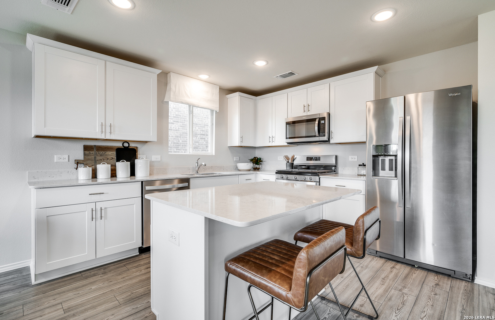 825 RUSTIC GRV, Boerne, TX 78006