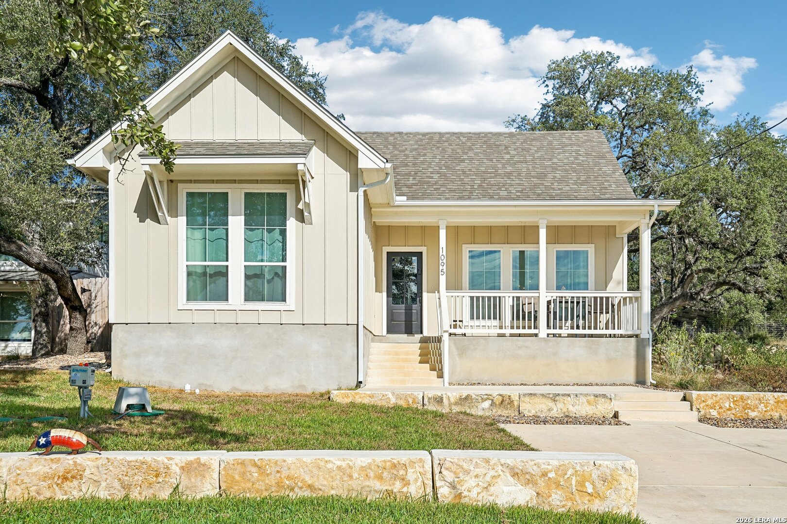 Photo 1 of Single family home for sale at 1095 Diamondhead Dr, Canyon Lake, TX 78133 | MLS# 2026831 | Listing updated on 2026-10-29