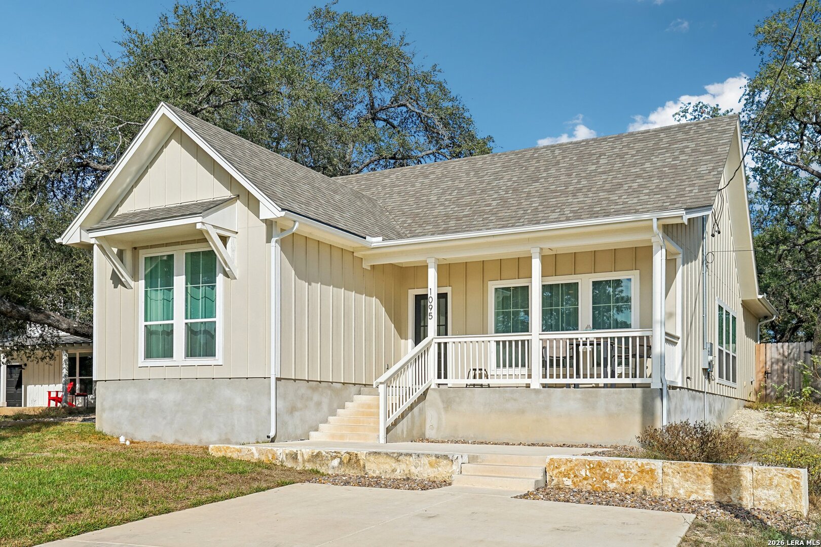 Photo 2 of Single family home for sale at 1095 Diamondhead Dr, Canyon Lake, TX 78133 | MLS# 2026831 | Listing updated on 2026-10-29