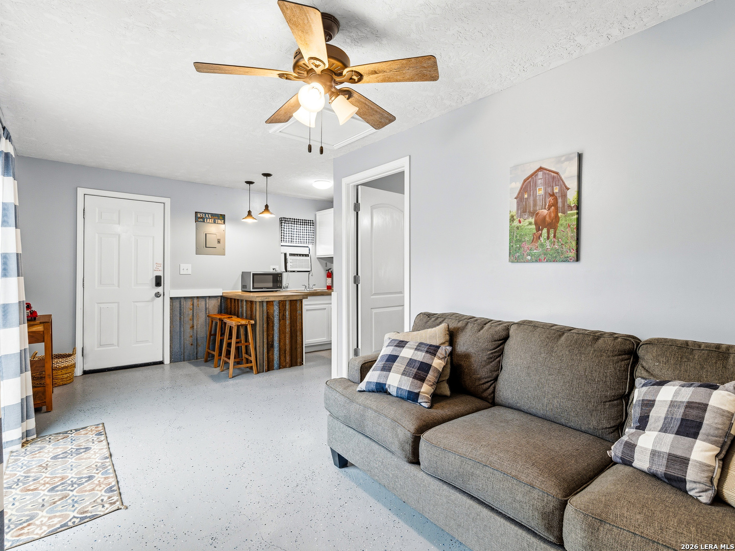1397 CANYON LAKE DR, Canyon Lake, TX 78133
