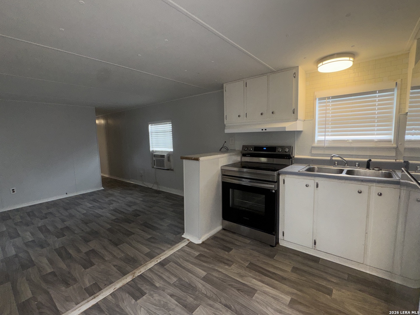 204 PR ROBIN HOOD LN, Poteet, TX 78065
