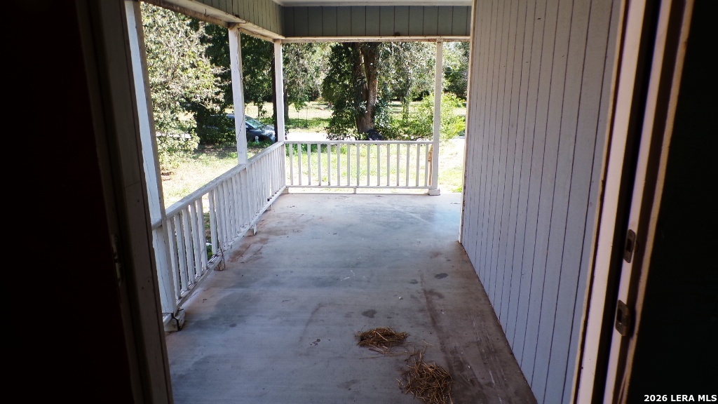 1603 HACKBERRY ST, Three Rivers, TX 78071