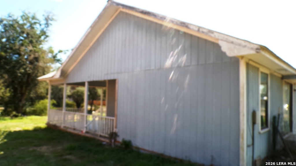 1603 HACKBERRY ST, Three Rivers, TX 78071