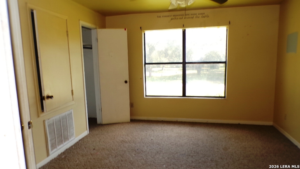 1603 HACKBERRY ST, Three Rivers, TX 78071