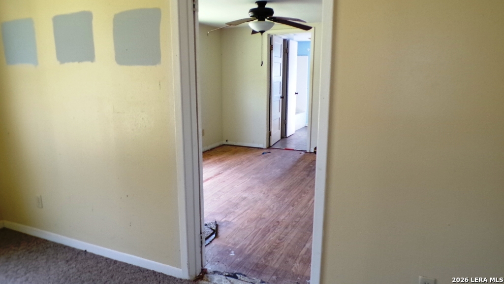 1603 HACKBERRY ST, Three Rivers, TX 78071
