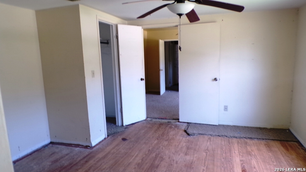 1603 HACKBERRY ST, Three Rivers, TX 78071
