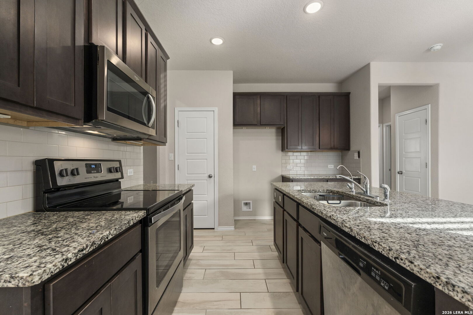 9911 La Lila Way, San Antonio, TX 78224