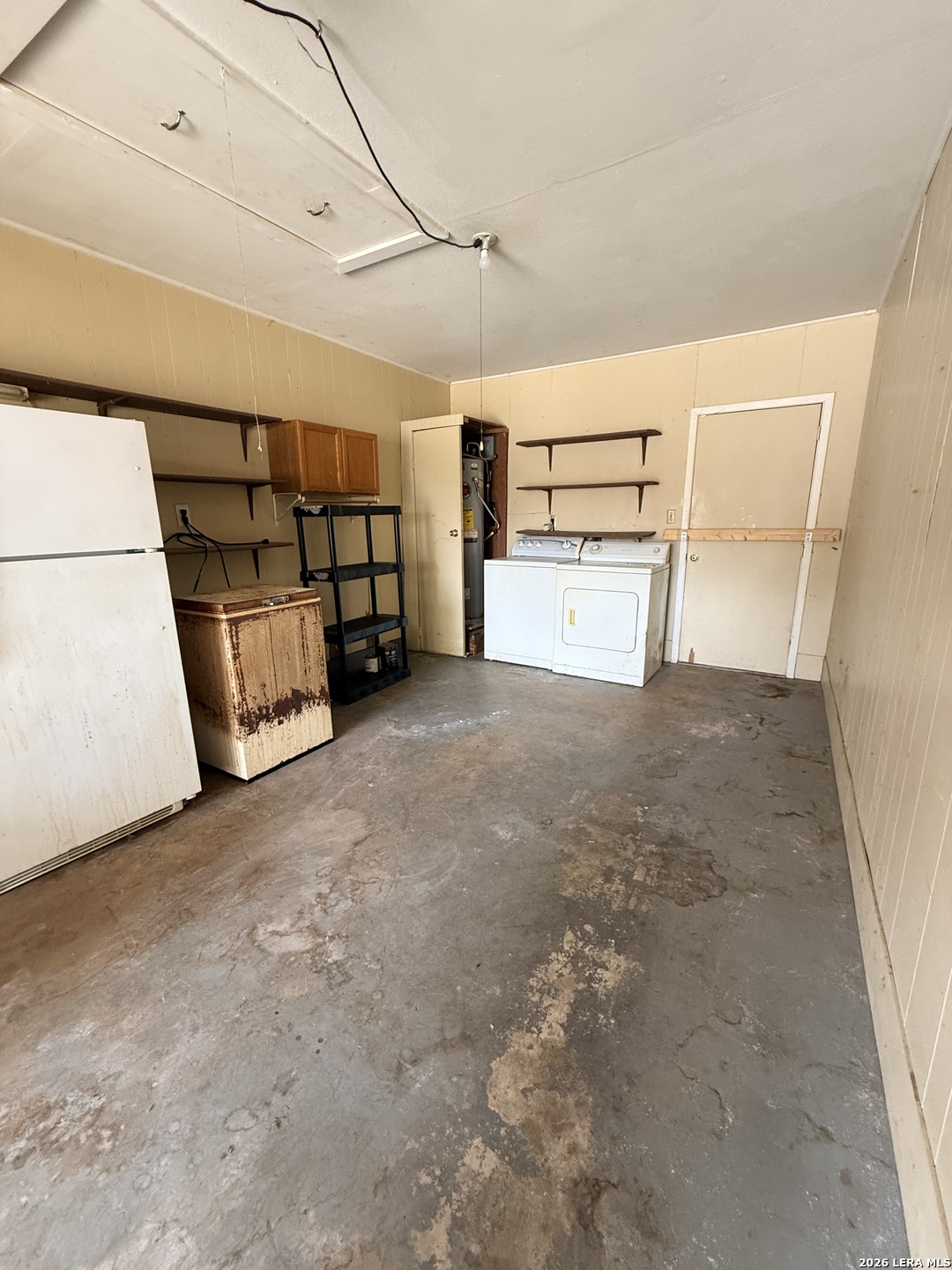 1203 VIVIAN ST, Pleasanton, TX 78064