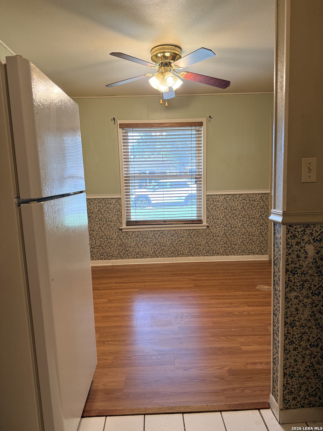 1203 VIVIAN ST, Pleasanton, TX 78064