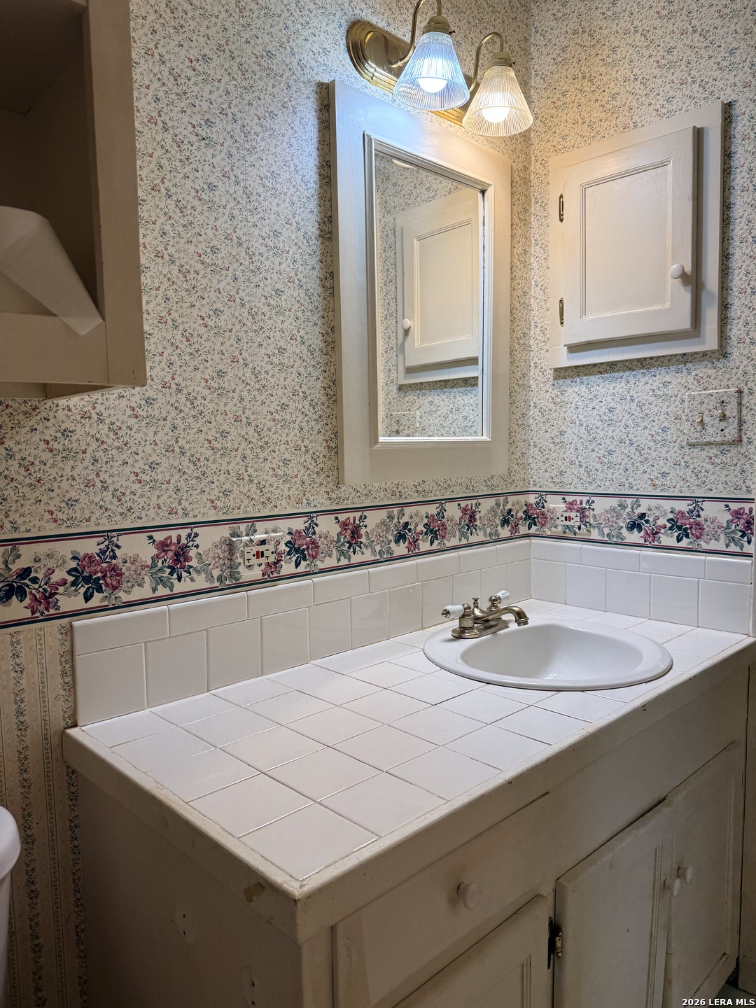 1203 VIVIAN ST, Pleasanton, TX 78064