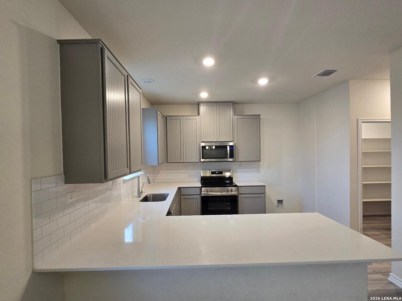 1942 Brandywine, New Braunfels, TX 78130