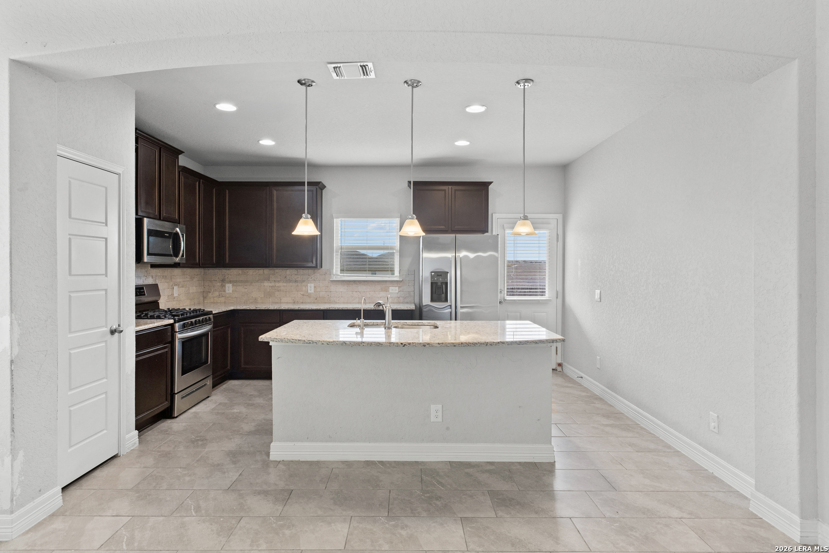 1211 PETUNIA BLF, San Antonio, TX 78245
