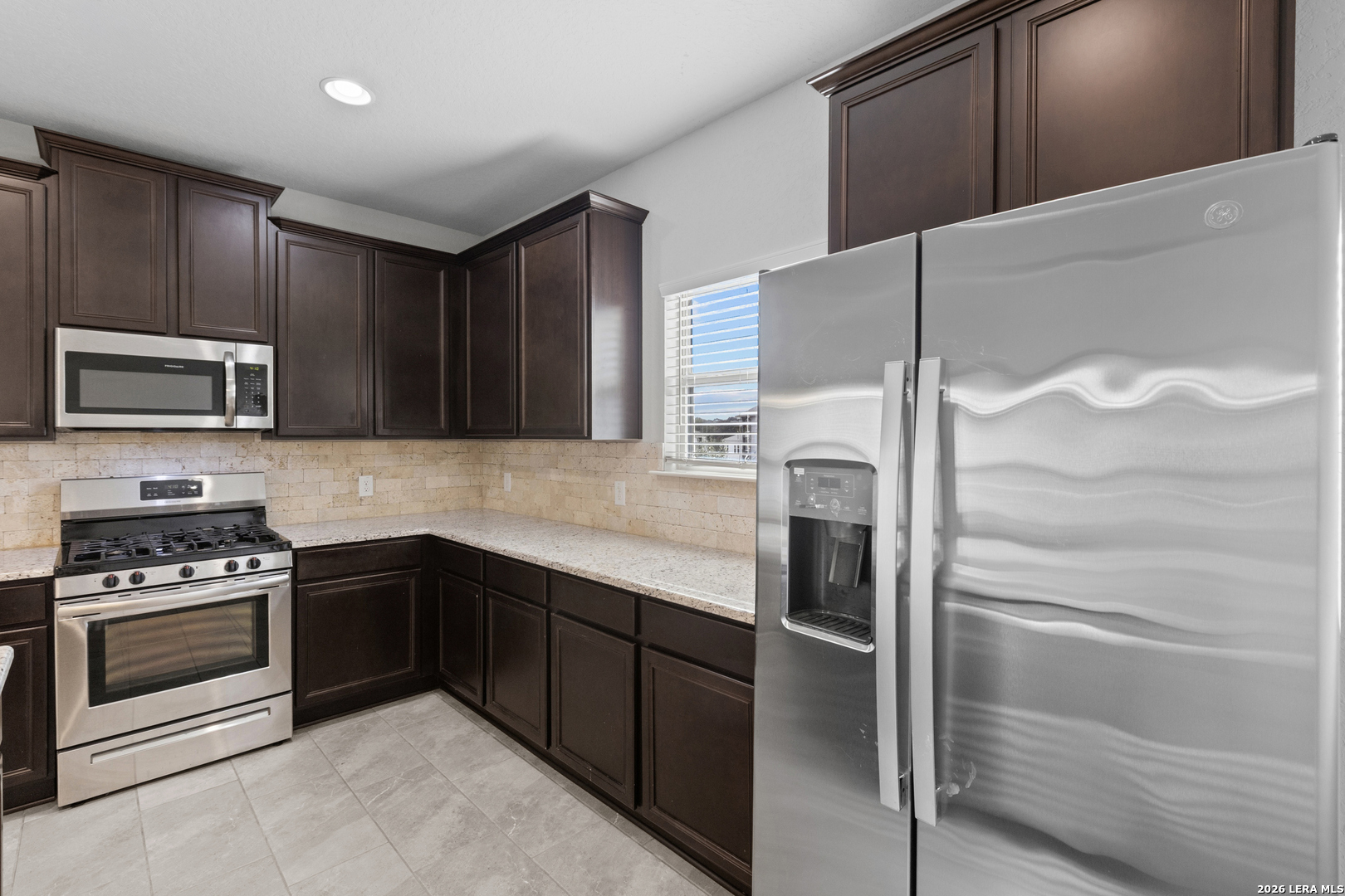 1211 PETUNIA BLF, San Antonio, TX 78245