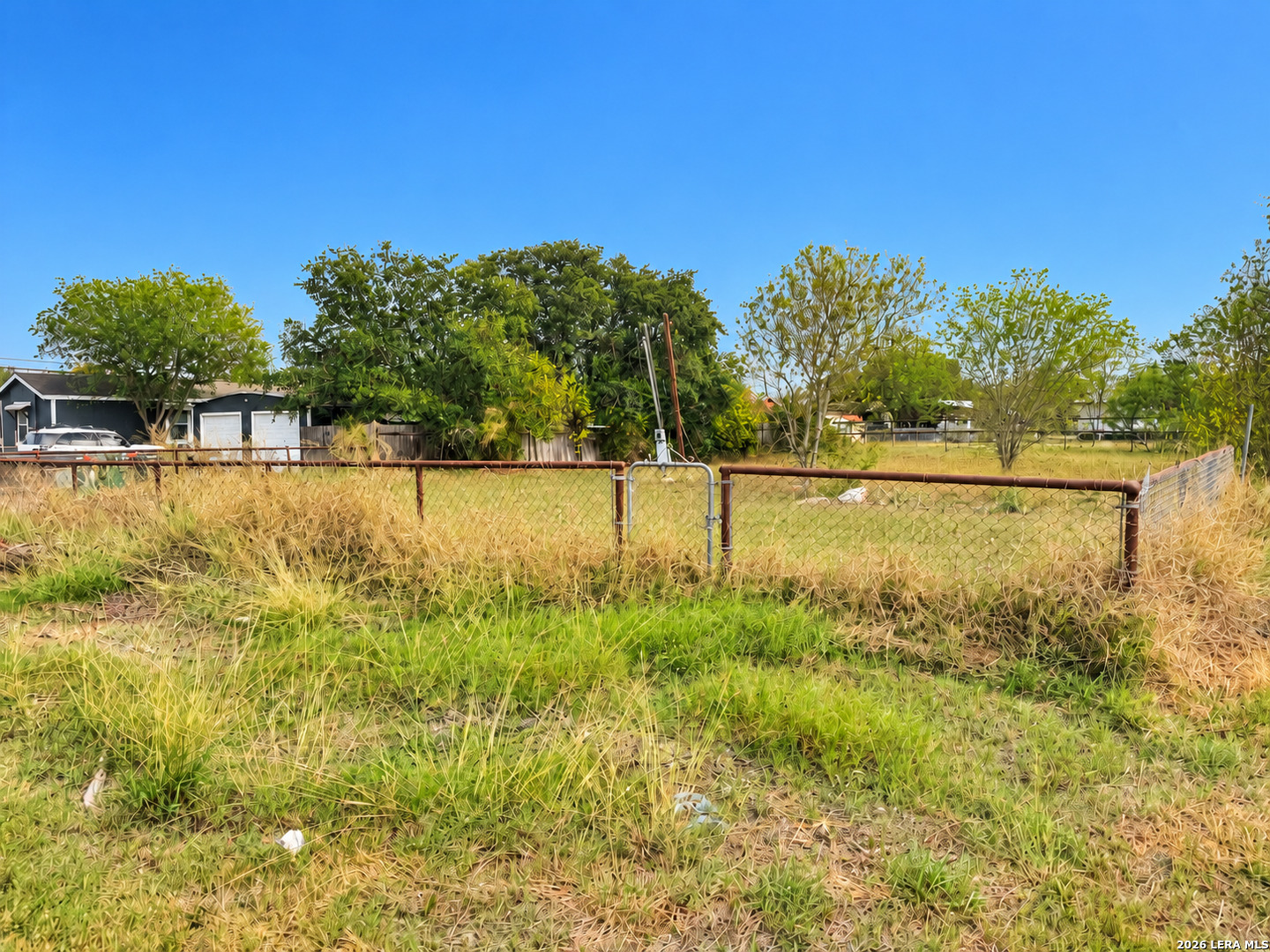 Property photo for 810 PALMETTO ST, Jourdanton, TX