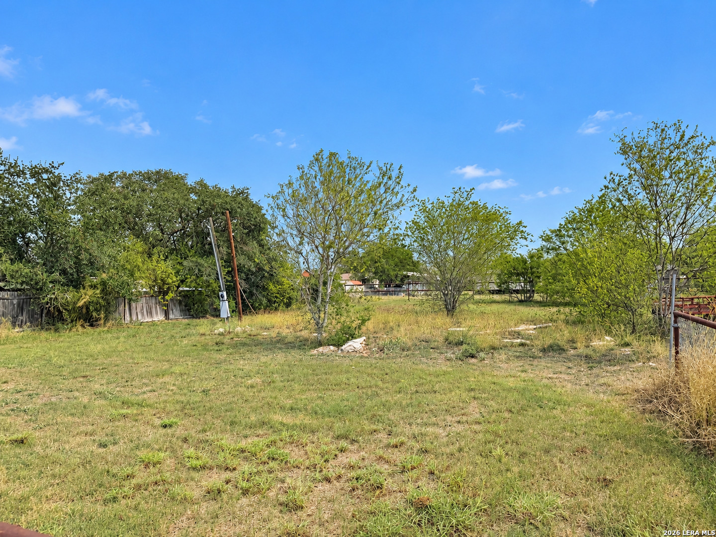 810 PALMETTO ST, Jourdanton, TX 78026
