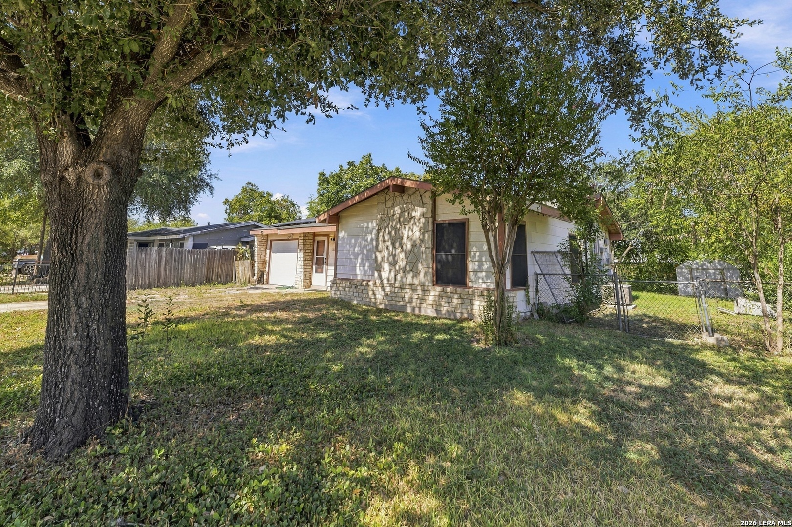 7611 STAGECOACH LN, San Antonio, TX 78227