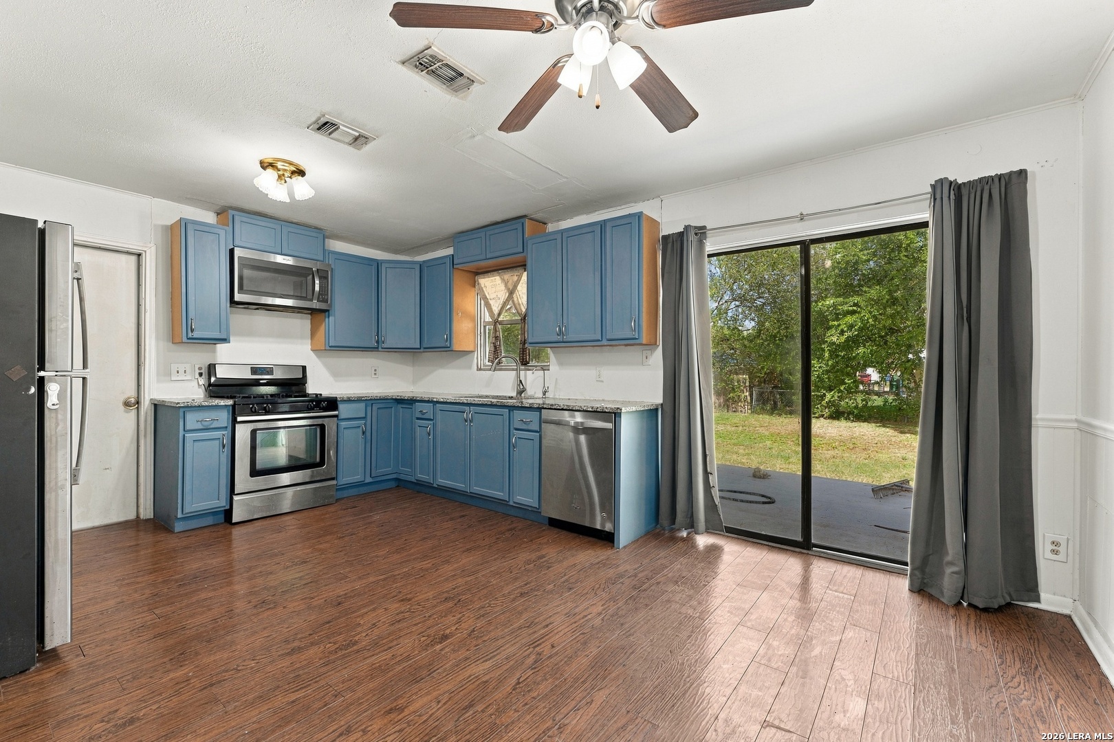 7611 STAGECOACH LN, San Antonio, TX 78227