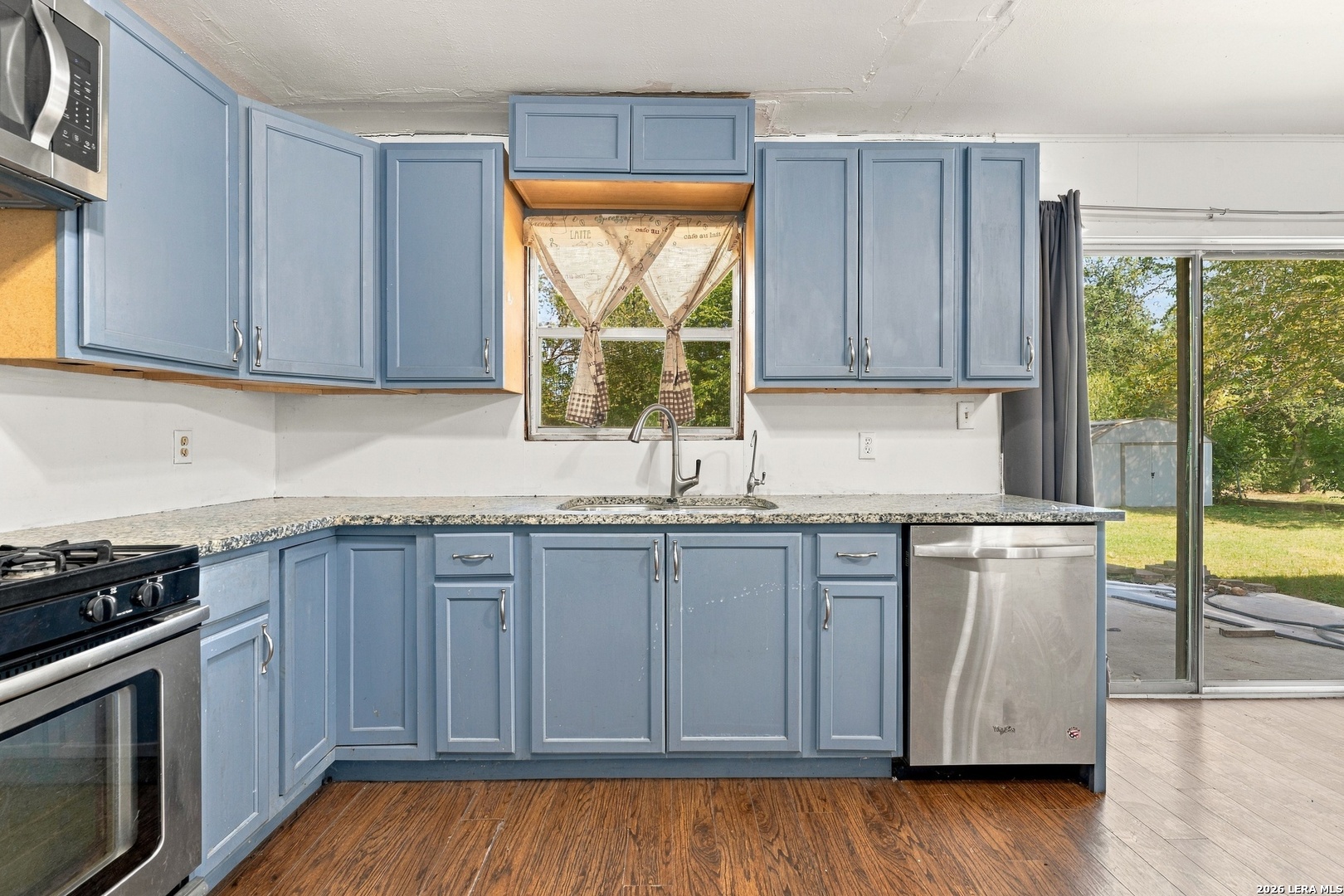 7611 STAGECOACH LN, San Antonio, TX 78227