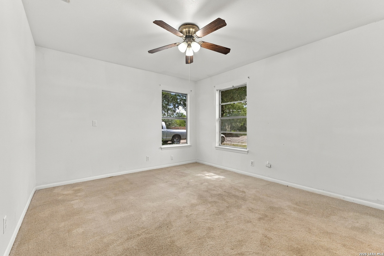 7611 STAGECOACH LN, San Antonio, TX 78227