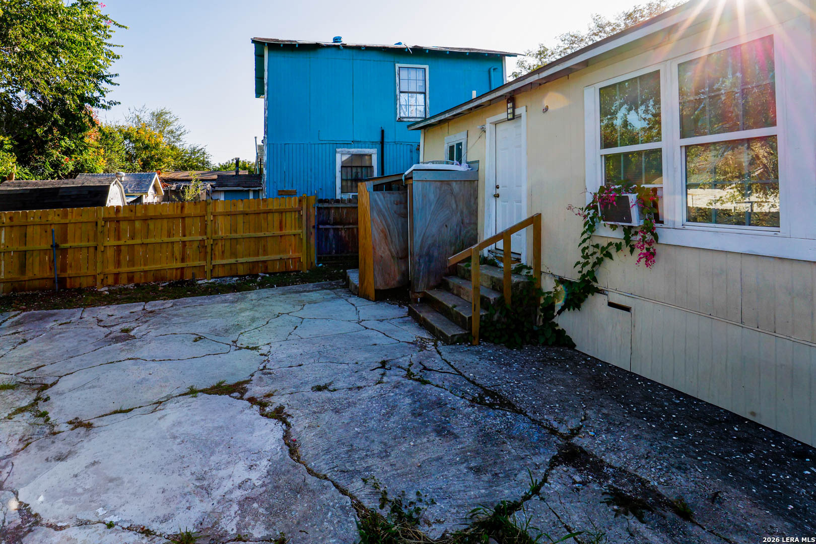 220 N PINTO ST, San Antonio, TX 78207