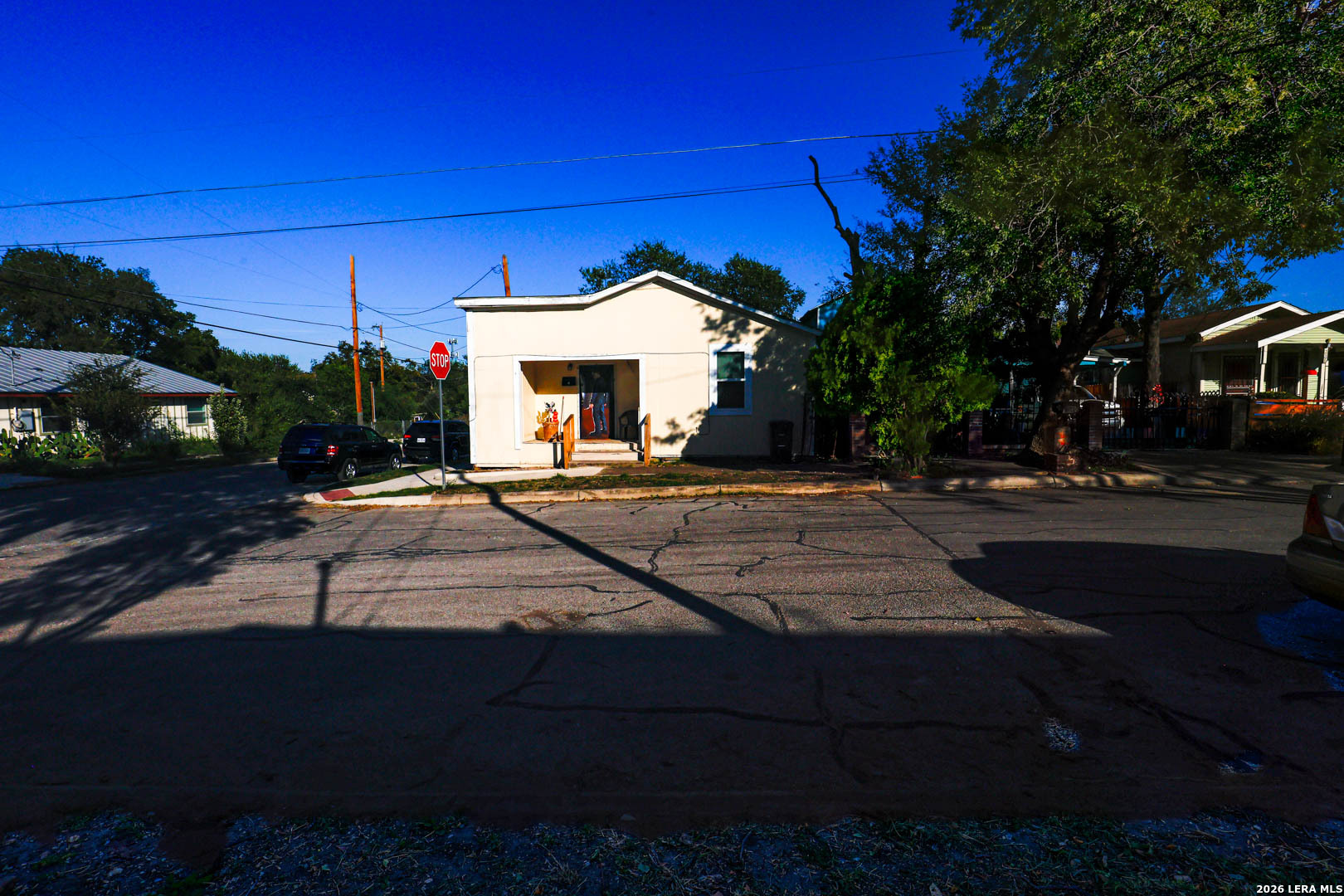 220 N PINTO ST, San Antonio, TX 78207
