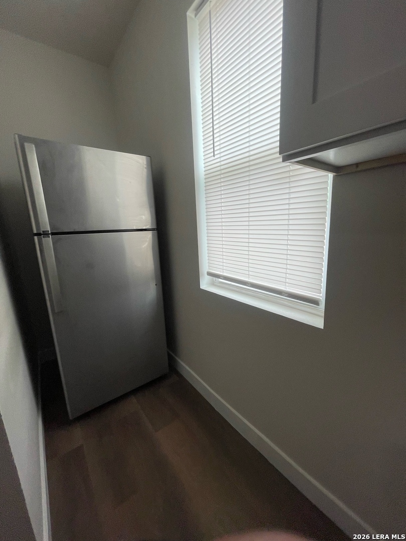 220 N PINTO ST, San Antonio, TX 78207