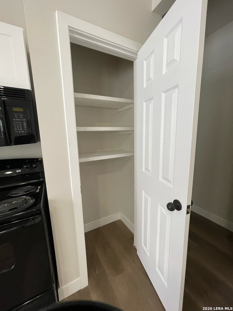 220 N PINTO ST, San Antonio, TX 78207