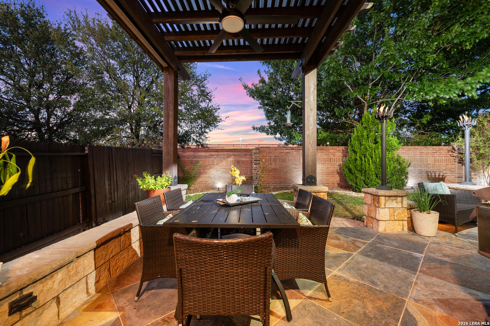 10753 Barnsford Ln, Helotes, TX 78023