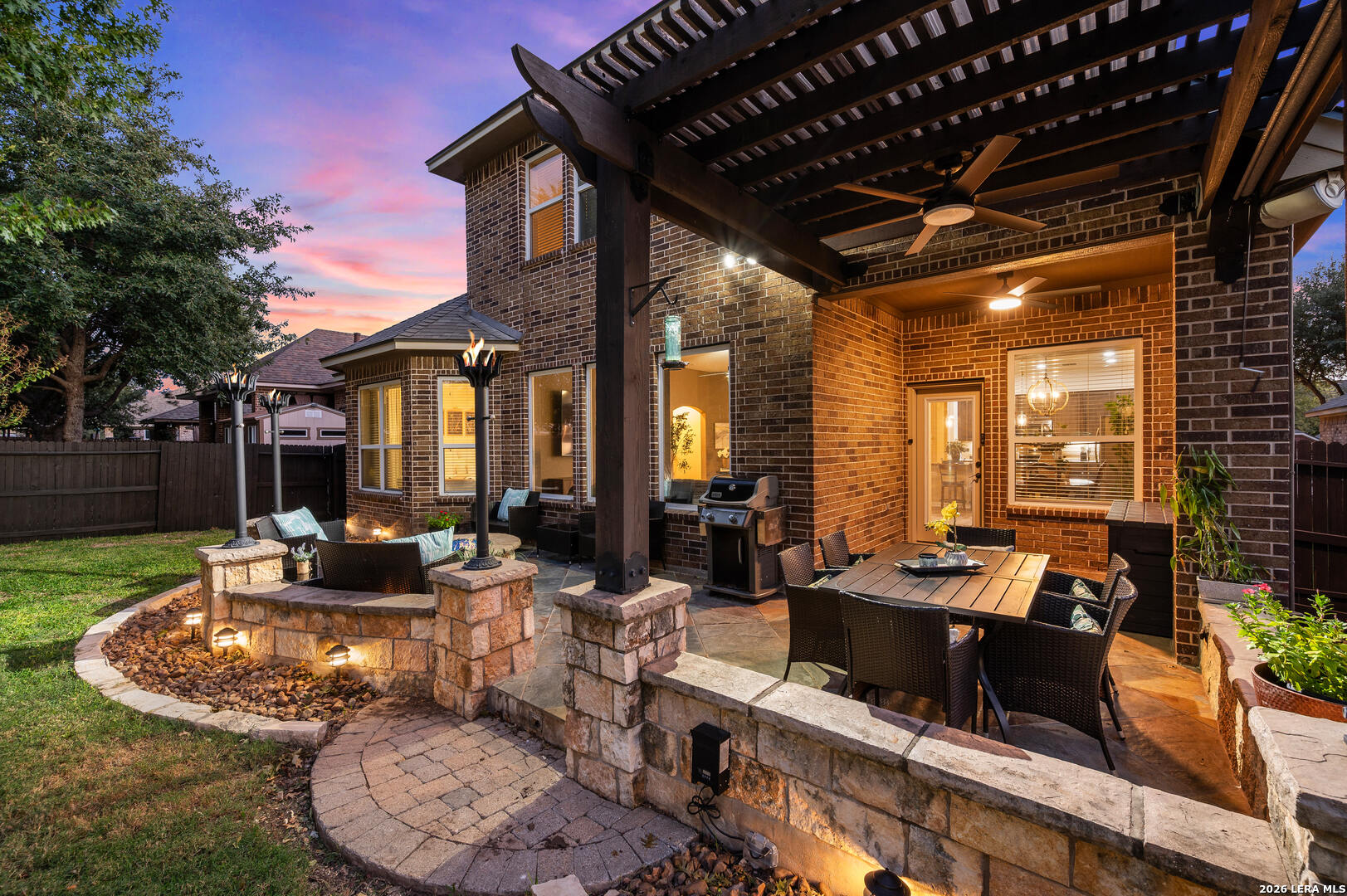 10753 Barnsford Ln, Helotes, TX 78023