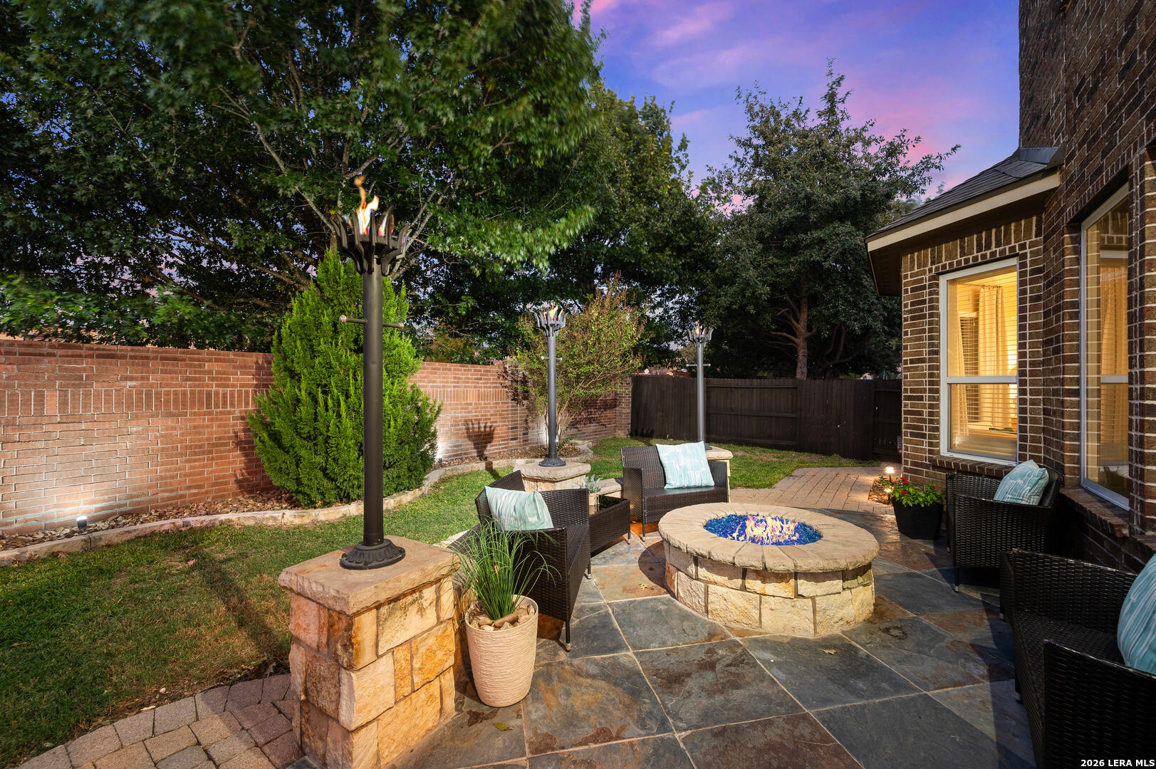 10753 Barnsford Ln, Helotes, TX 78023