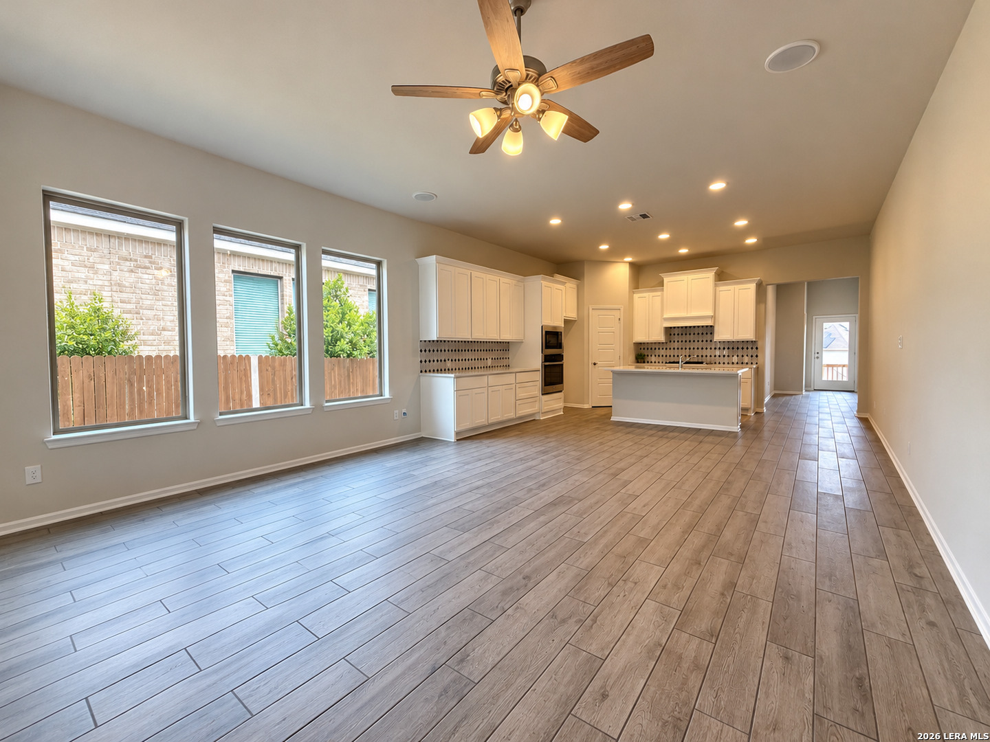 2810 High Castle, San Antonio, TX 78245