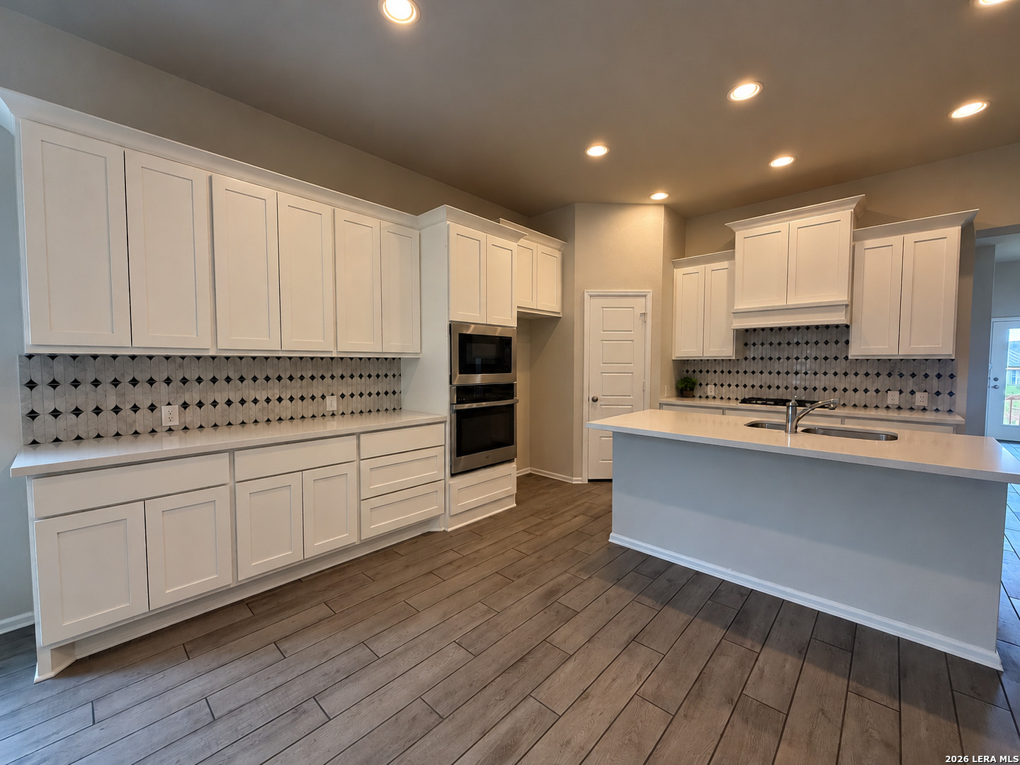 2810 High Castle, San Antonio, TX 78245