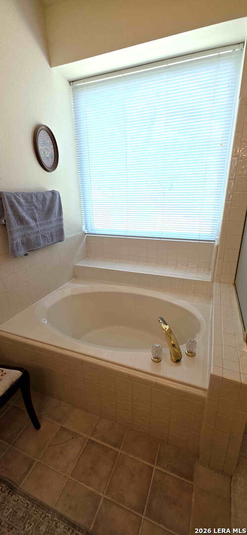 6110 SPRING VLY, San Antonio, TX 78247