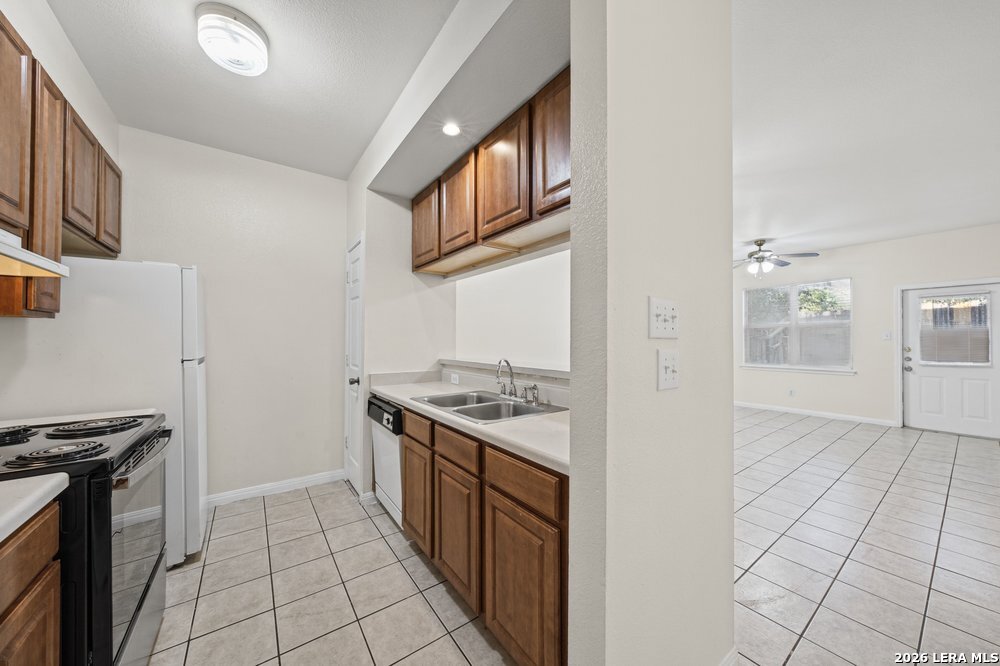 518 Dukeway, Universal City, TX 78148