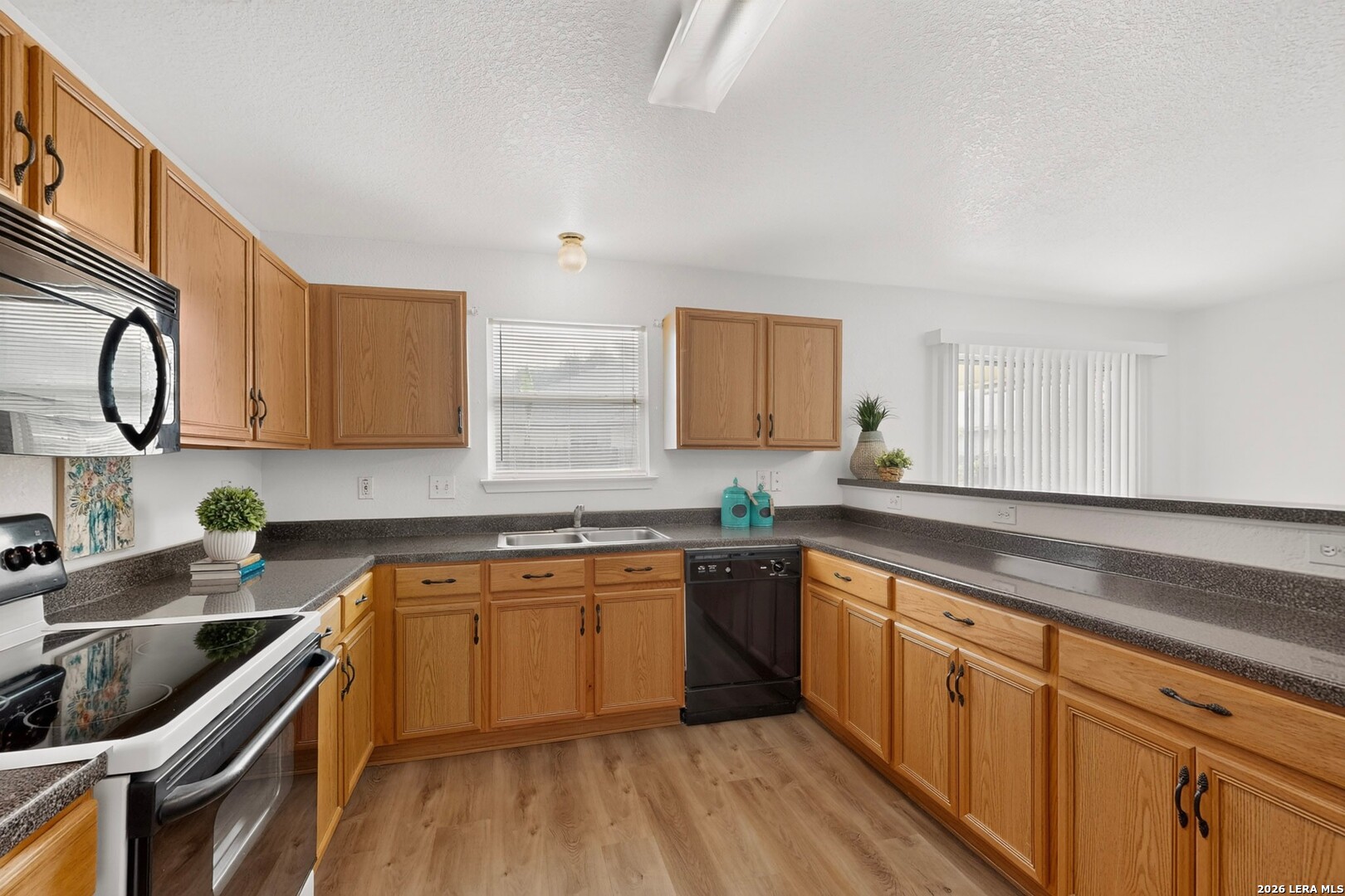 3304 Whisper Bluff, Schertz, TX 78108