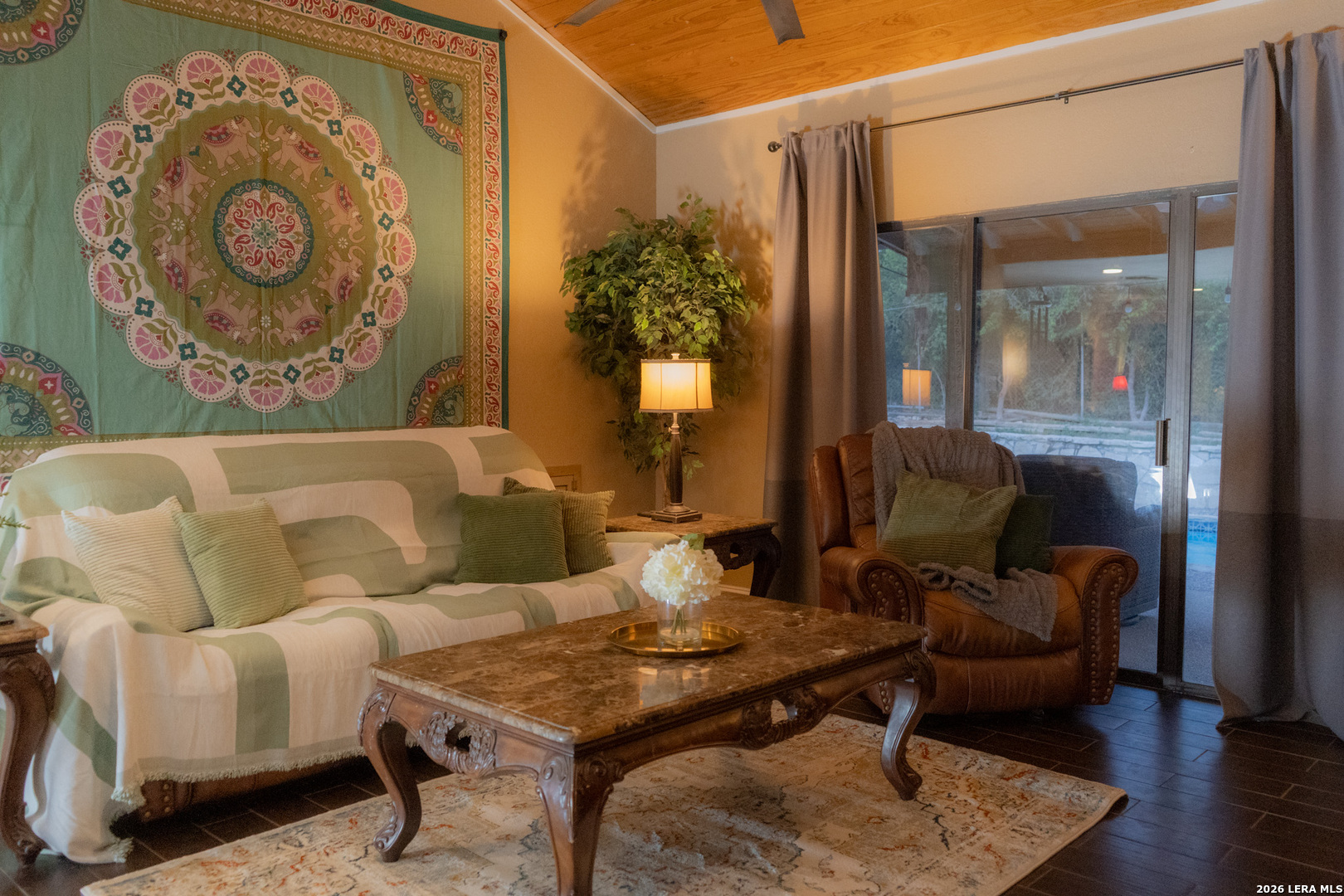 1st Living Area