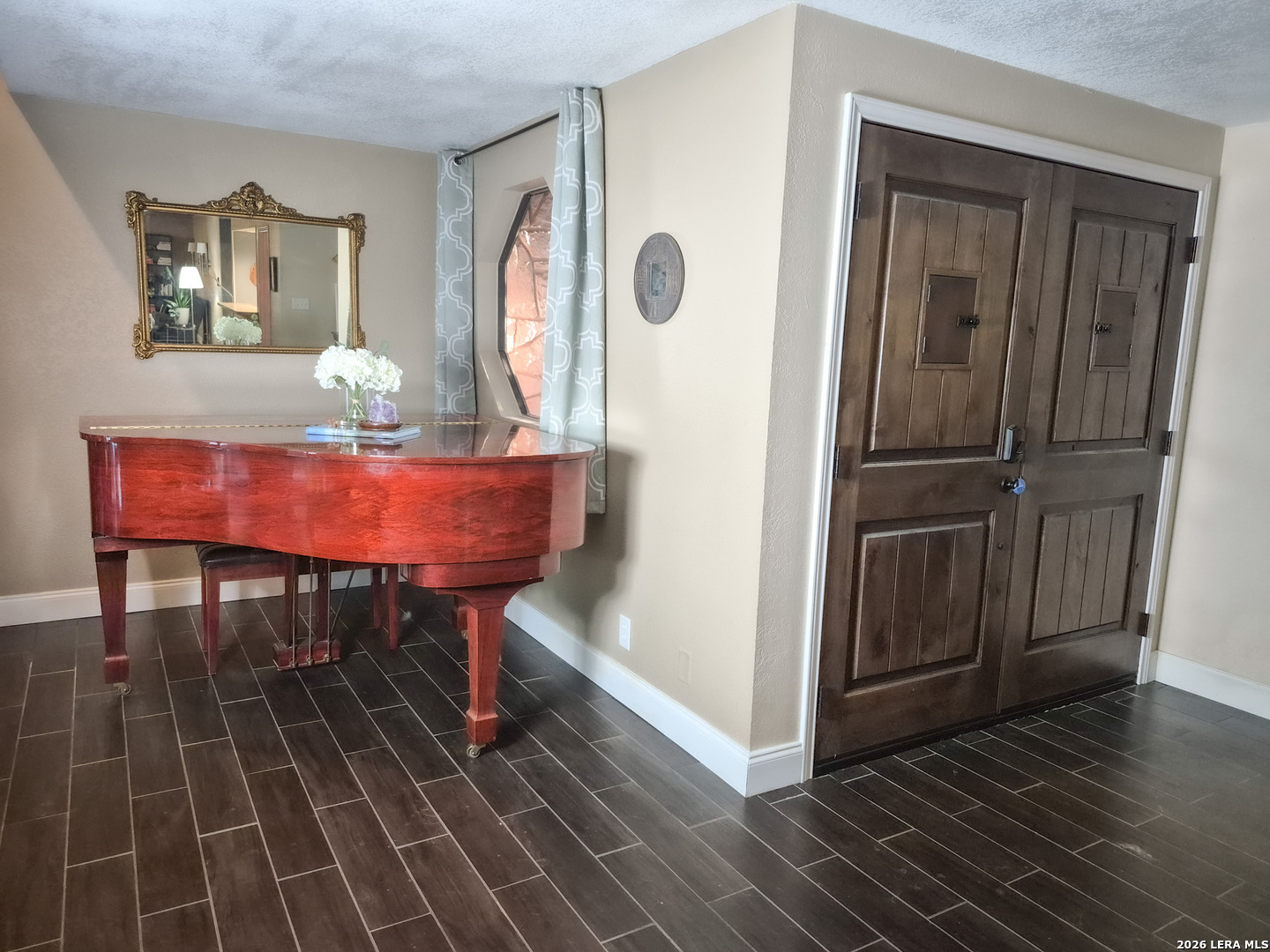 Entry/Foyer